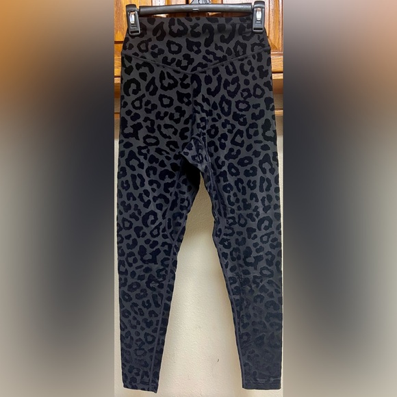 Balance Athletica Black Leopard Print Leggings EUC! - Picture 2 of 15